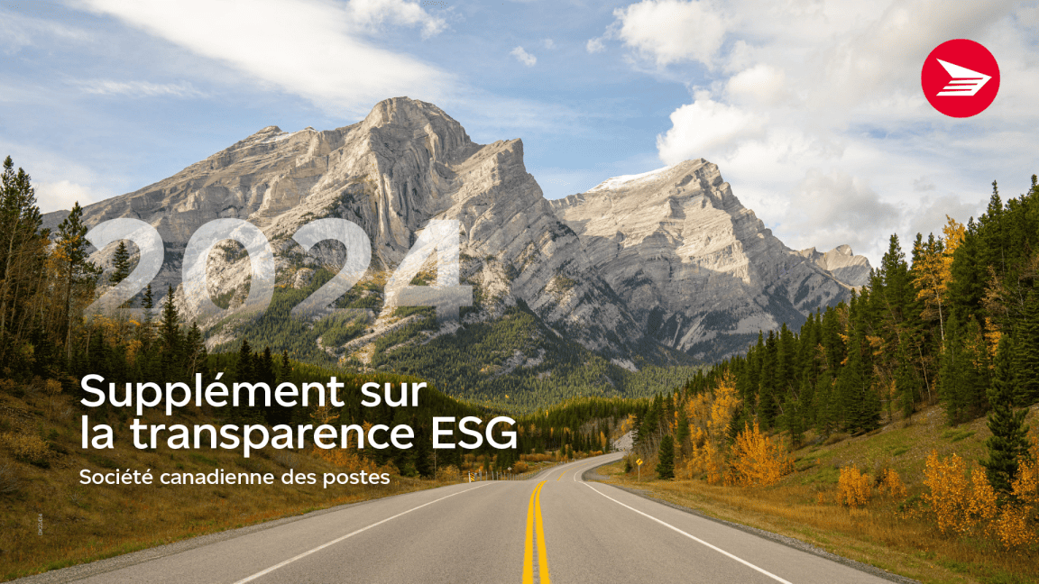 &laquo; Suppl&eacute;ment sur la transparence ESG 2024 de la Soci&eacute;t&eacute; canadienne des postes. &raquo; Une route rurale en lacets au pied des montagnes.