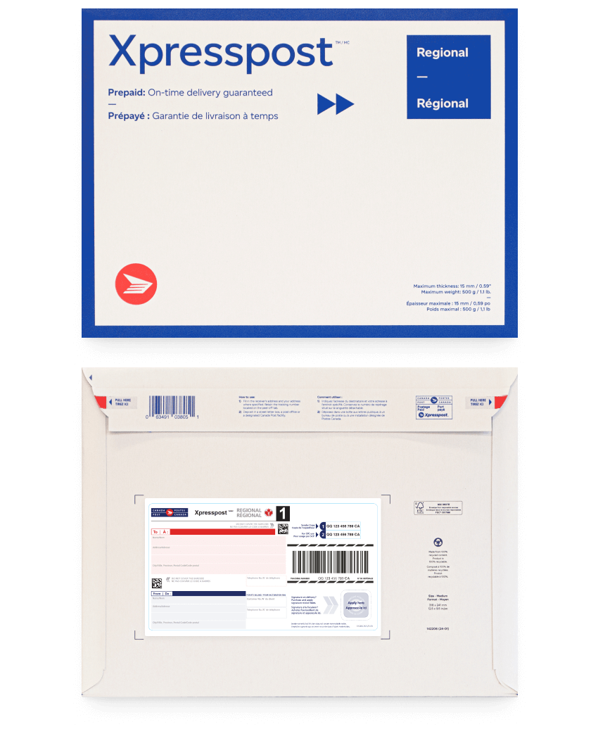 Recto de l’option 1 de l’enveloppe prépayée Xpresspost de Postes Canada, blanche avec bordure bleue.Verso de l’option 1 de l’enveloppe prépayée Xpresspost de Postes Canada montrant l’étiquette d’expédition.